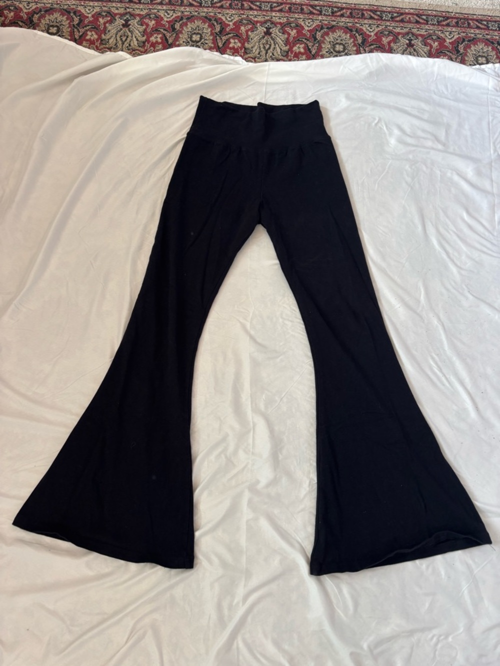 Brandy Melville flare leggings